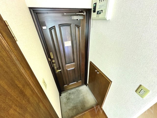 セザンヌ小鷹野 2の玄関