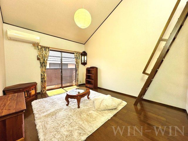 セザンヌ小鷹野 2の居間・リビング