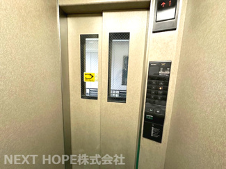 【その他共用部分】 | エンゼルハイム・パークステージ四番館　リフォーム済１階のお部屋 | エレベーターです♪