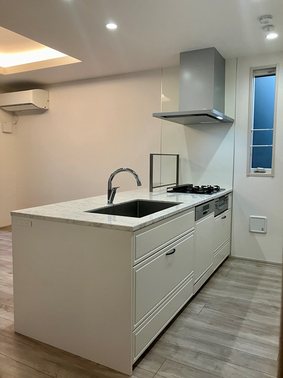 上高田戸建のキッチン