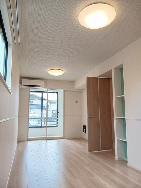 アンソレイユ参番館の居間・リビング