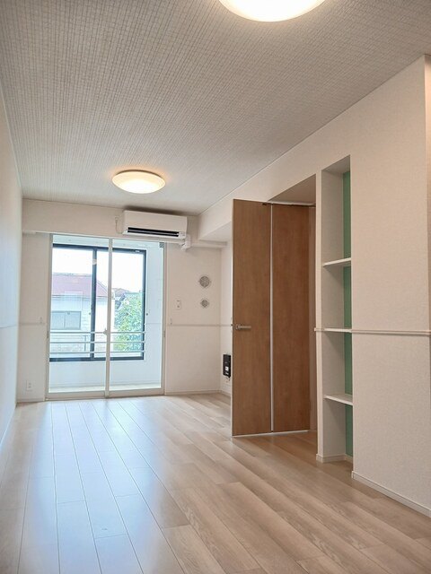 アンソレイユ参番館の居間・リビング