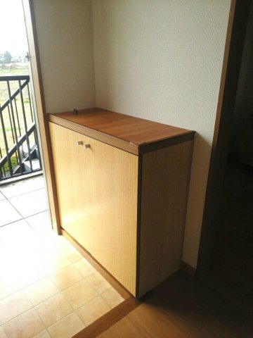 メゾンレフォ－ルの玄関