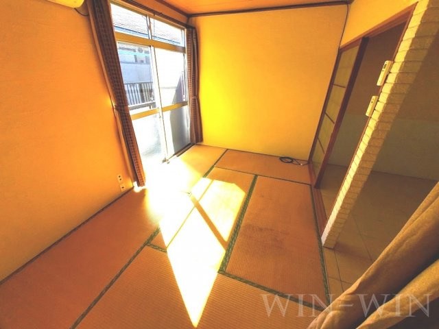 泉ハイツの和室
