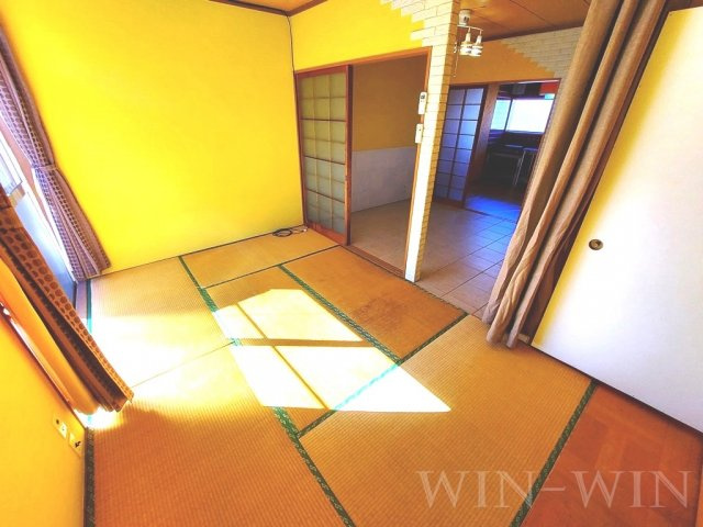 泉ハイツの和室