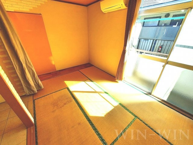 泉ハイツの和室