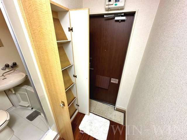 ユトリロ柱九番町の玄関