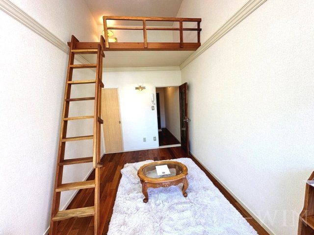 ユトリロ柱九番町の居間・リビング