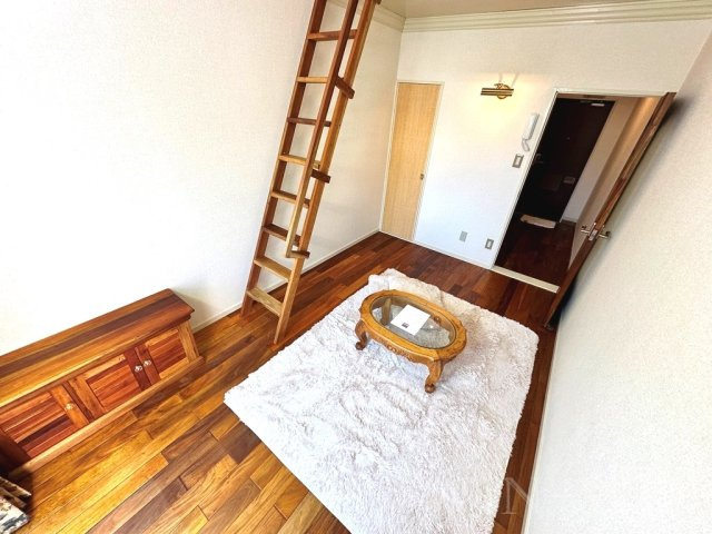 ユトリロ柱九番町の居間・リビング