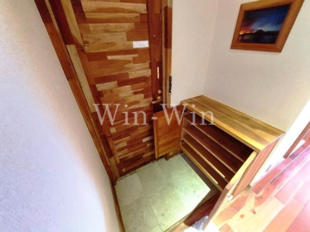 大手ビル A棟の玄関|同型タイプ