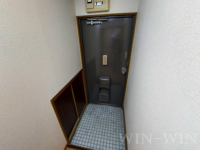パークサイドハイム Ⅱ棟の玄関