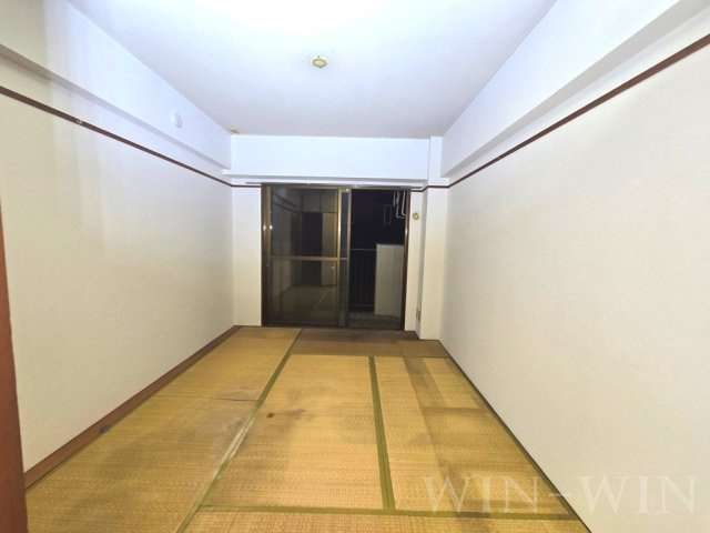 ハイシティ南栄の居間・リビング