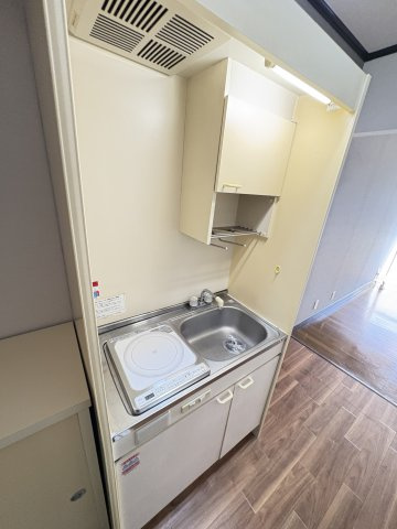 昭島市朝日町１丁目のアパート