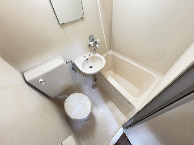 昭島市朝日町１丁目のアパート