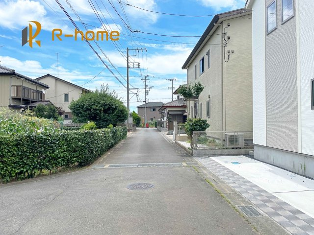 稲敷郡阿見町本郷1丁目2期　新築戸建て　1号棟の前面道路含む現地写真|堂々！建物完成♪実際のお部屋をご見学可能です♪
ご見学が一番の資料！お気軽にお問い合わせ下さい♪