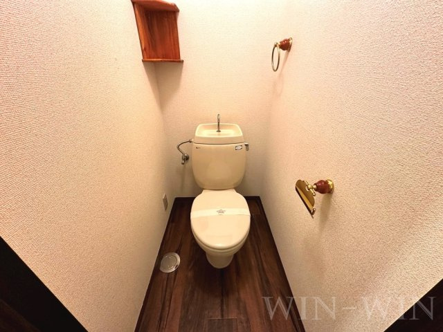 ユトリロ一色町 Aのトイレ|イメージ（同建物内別部屋の写真です）