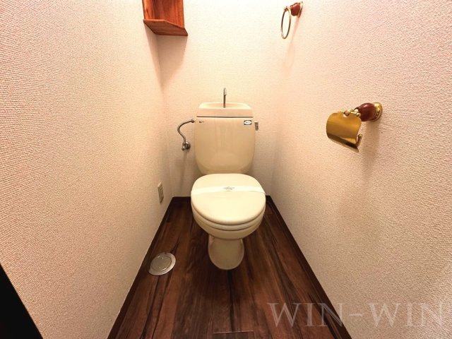 ユトリロ一色町 Aのトイレ|イメージ（同建物内別部屋の写真です）