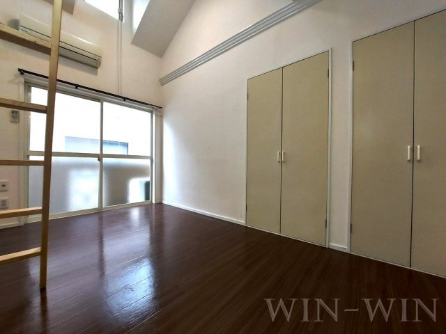 レオパレス東田第一の寝室