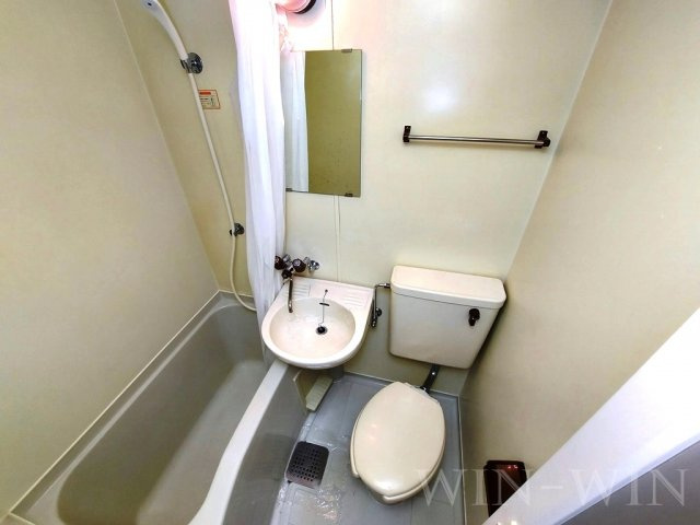 レオパレス東田第一の浴室
