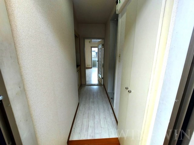 レオパレス東田第一の玄関