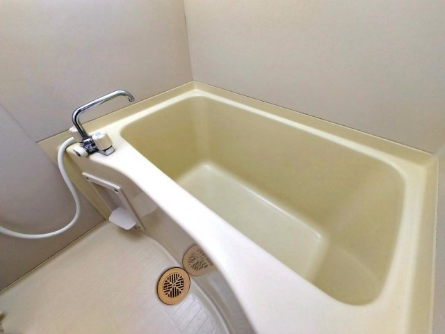 鈴木第5コーポの浴室