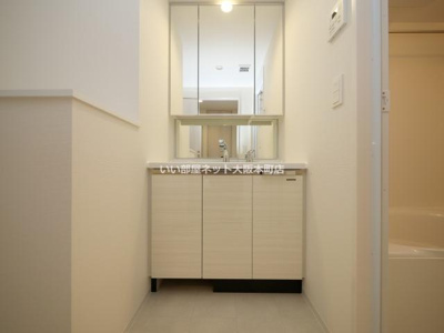 【独立洗面台】 | コンフォリア・リヴ新大阪西宮原ソルテラス