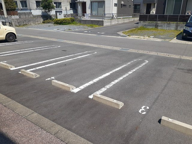 フローラＳＳＪの駐車場