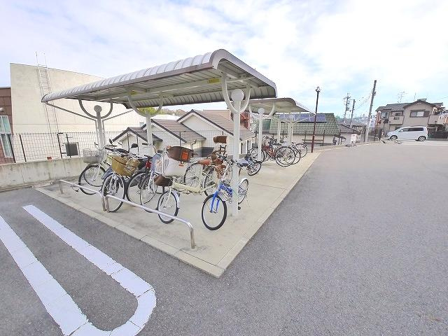 インフィニティ生駒のその他共用部分|自転車置き場