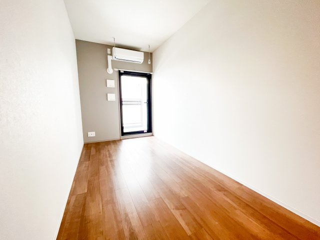 ファーストフィオーレ九条Ⅱの居間・リビング