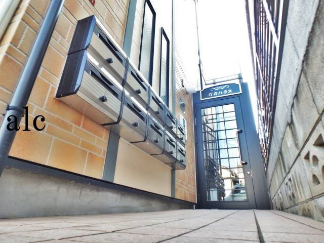 百合ハウスのエントランス|エントランスです