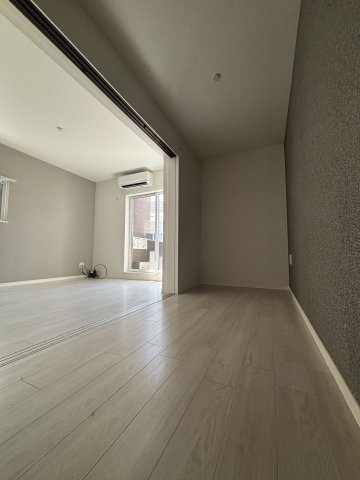 【寝室】LUFELI羽衣
