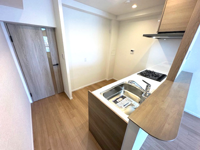 【キッチン】 | パストラルハイム豊中 | キッチンにはカウンター付き！お料理の配膳や片付けにも便利です。内覧・お問い合わせはお気軽にどうぞ。
