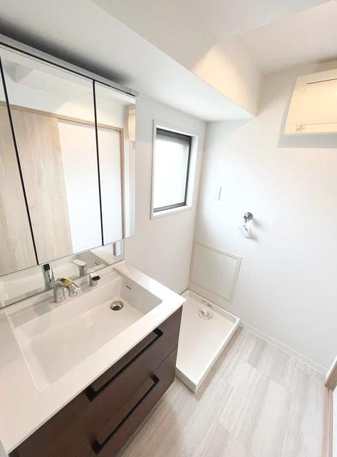 オーパスホームズ白山の独立洗面台|※写真は同タイプの別室になります