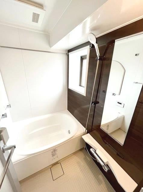 オーパスホームズ白山の浴室|※写真は同タイプの別室になります