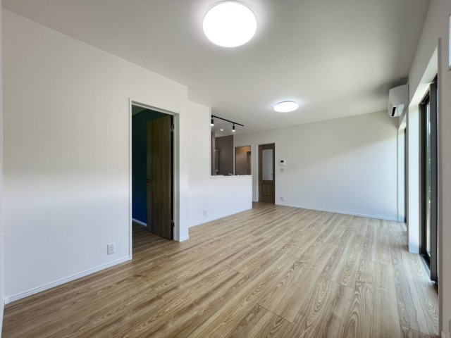 【完成見学会開催中！！】人吉市中神町戸建ての居間・リビング