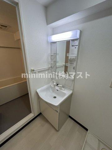 大阪市中央区瓦町４丁目の賃貸マンションの洗面所