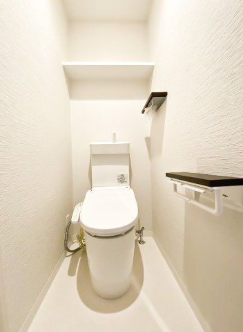 サヴォイ ル・ミラドール　12階のトイレ|別号室のものになります。現状優先。