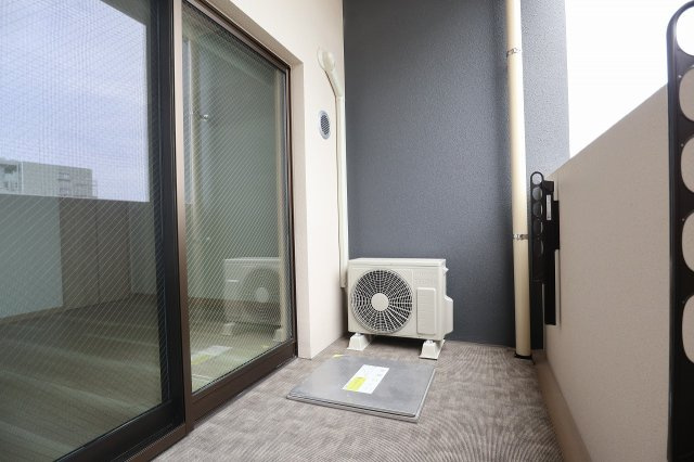 サヴォイ ル・ミラドール　12階のバルコニー|別号室のものになります。現状優先。