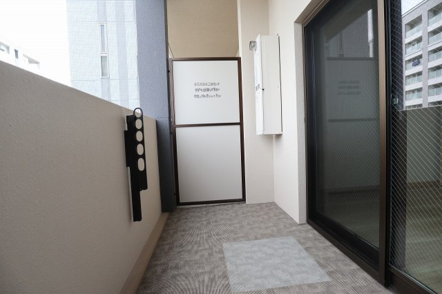 サヴォイ ル・ミラドール　12階のバルコニー|別号室のものになります。現状優先。