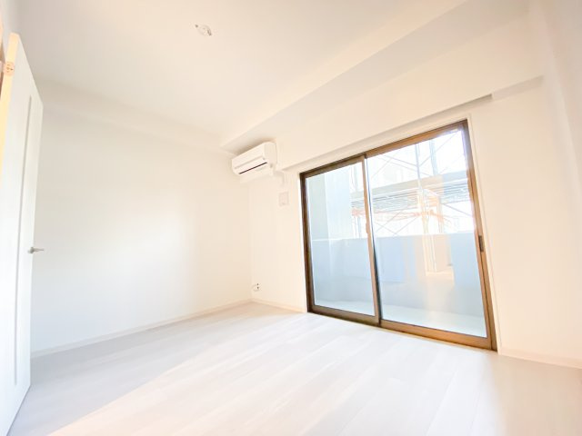 サヴォイ ル・ミラドール　12階の居間・リビング|別号室のものになります。現状優先。