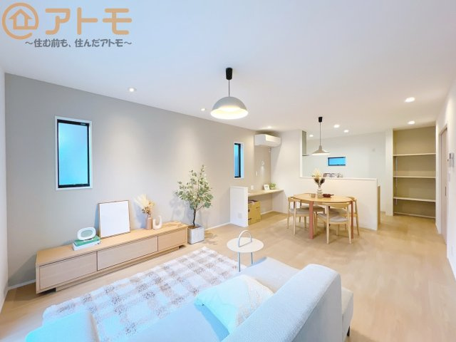 【居間・リビング】 | 葵区山崎1　戸建　B区画 | 家族団らんのイメージは、リビングを思い浮かべませんか？リビングこそ広々としたお部屋が良いですね♪