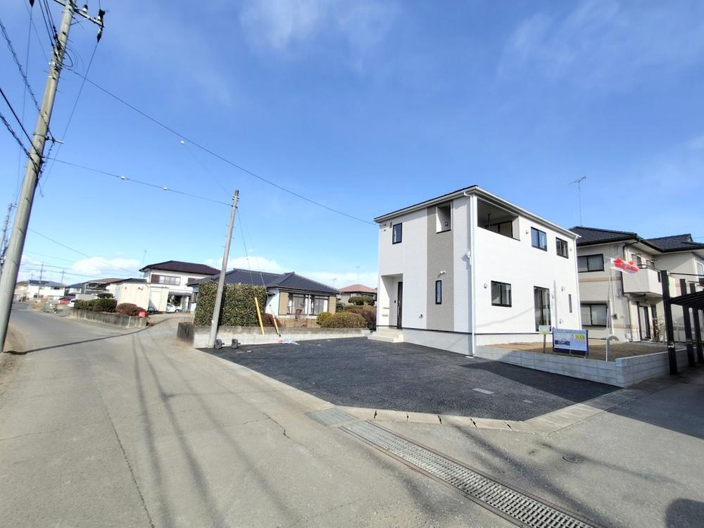 壬生町表町　新築戸建1の前面道路含む現地写真