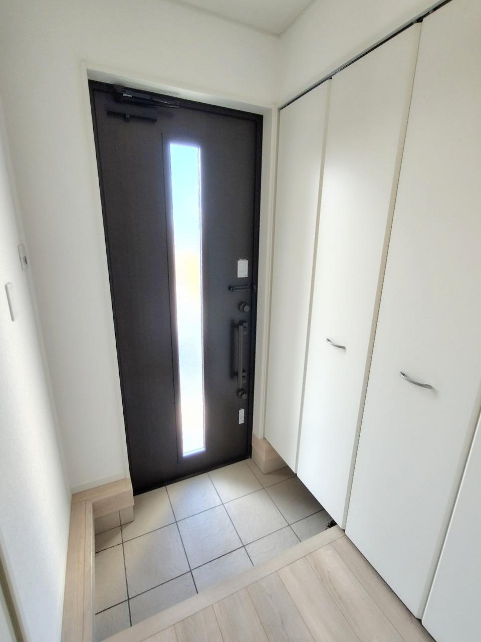 壬生町表町　新築戸建1の玄関