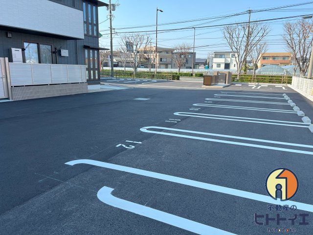 モナローム・シェリⅡの駐車場