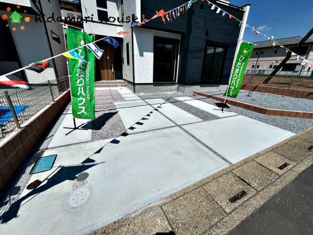 伊奈町寿　4期　新築戸建　グラファーレ02の駐車場