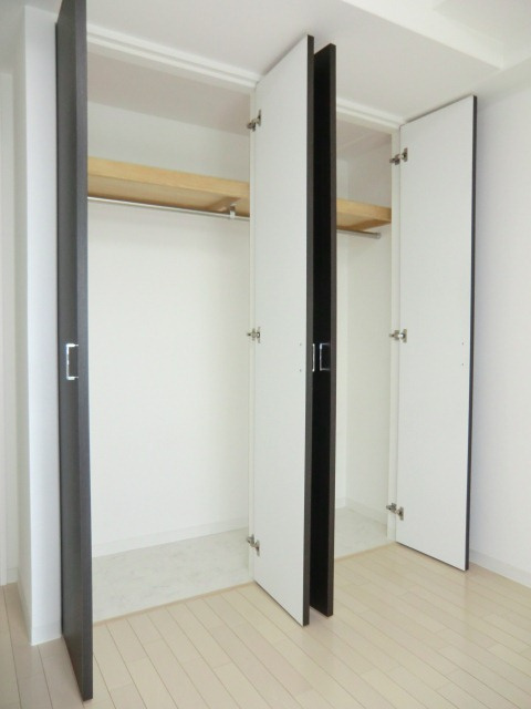 大阪市淀川区新北野１丁目の賃貸マンションの収納