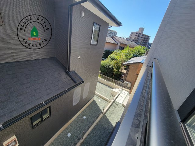 熊本市東区新外3丁目第1-2棟（1号棟）　の展望|窓から緑が見える物件も魅力的です。