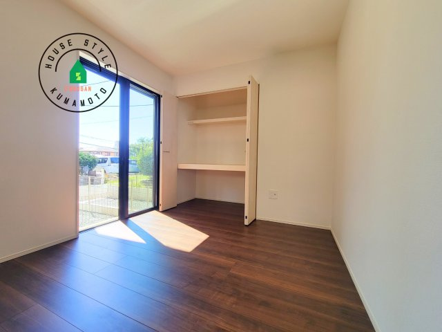 熊本市東区新外3丁目第1-2棟（1号棟）　の和室|将来的に、琉球畳を引きまして和室風にすることも可能です。柔らかい畳が心地よい和室