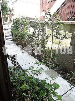 【庭】 | モンシャトー新川 