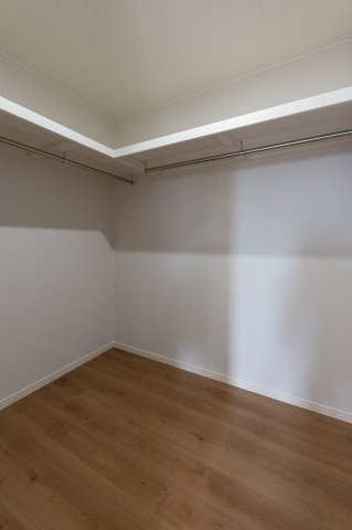 京都市右京区嵯峨蜻蛉尻町の収納|2階ウォークインクローゼット